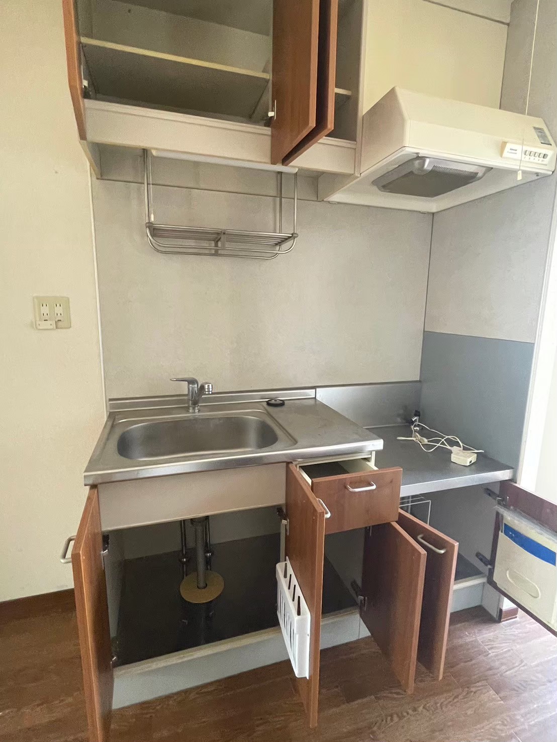 キッチン　同物件他部屋の写真です