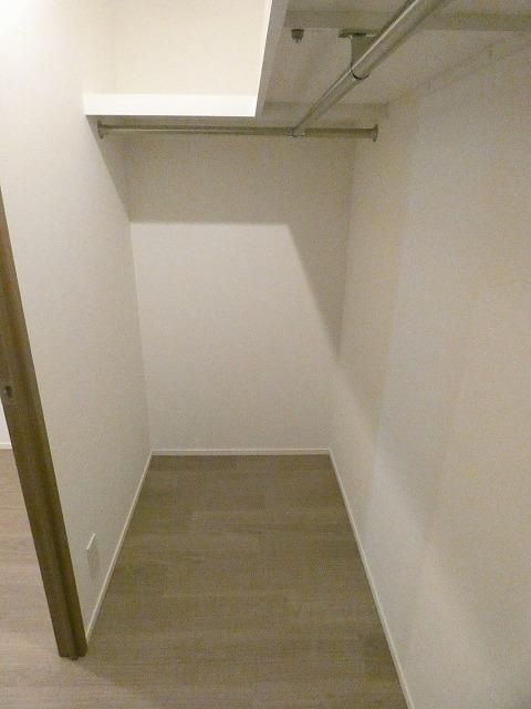 収納　写真は同タイプ住居です。