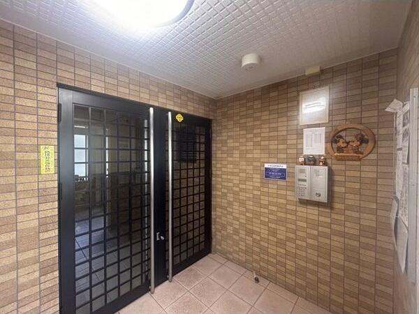 エントランス　エントランス部分