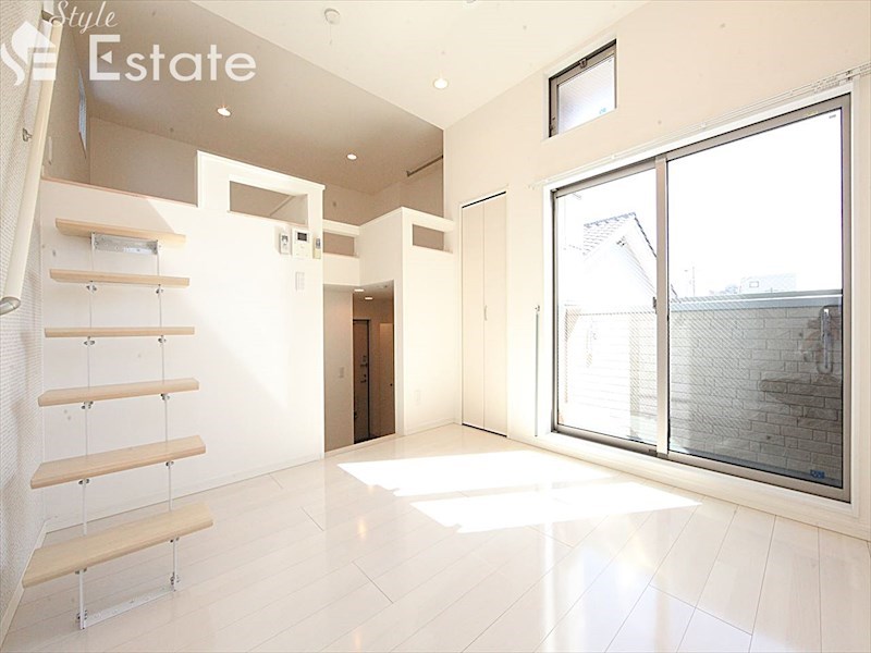 居室・リビング　内装