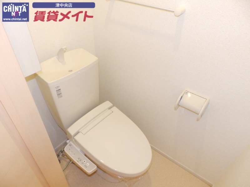 トイレ　同型タイプの写真です