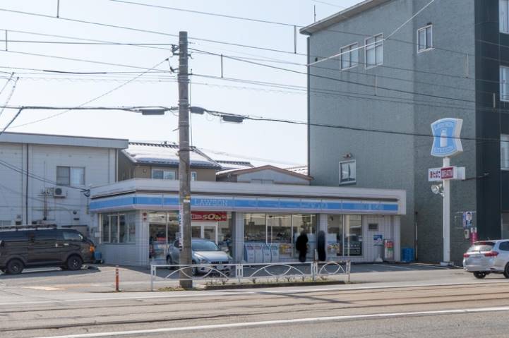 その他　ローソン富山諏訪川原店（その他）まで400m