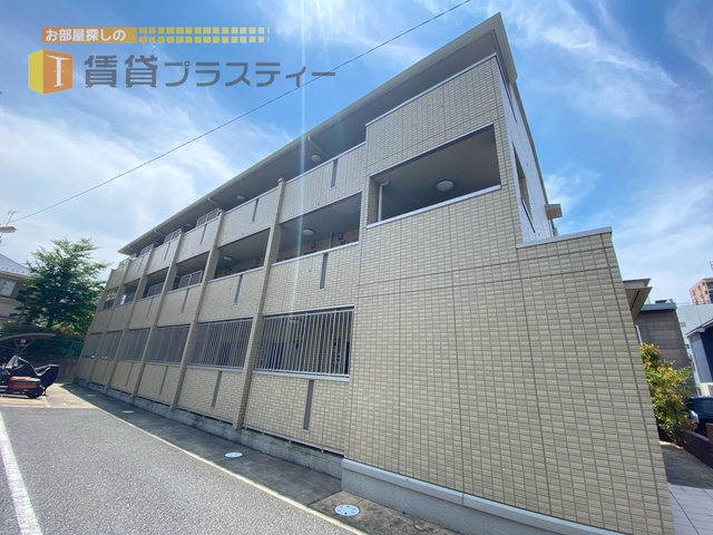 建物外観　駅前とはこのことですね