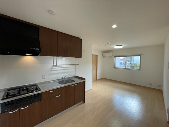 居室・リビング　※別号室のお写真です。