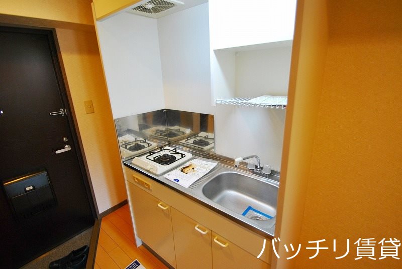 キッチン　画像は別号室写真の為、現状を優先いたします