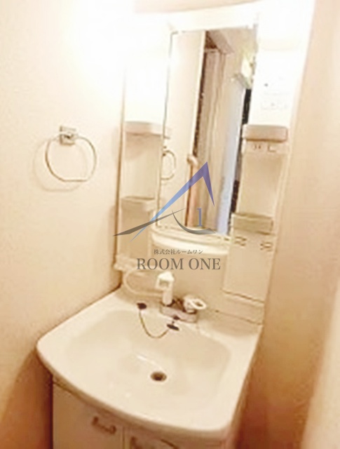 洗面設備　洗面台です。