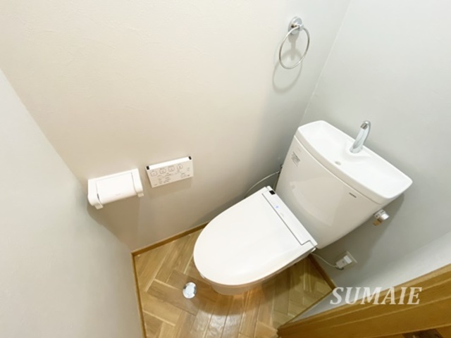 トイレ　洗浄便座付きトイレ！