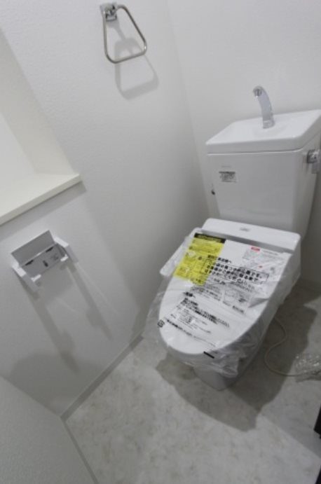 トイレ　※同物件別号室参考写真