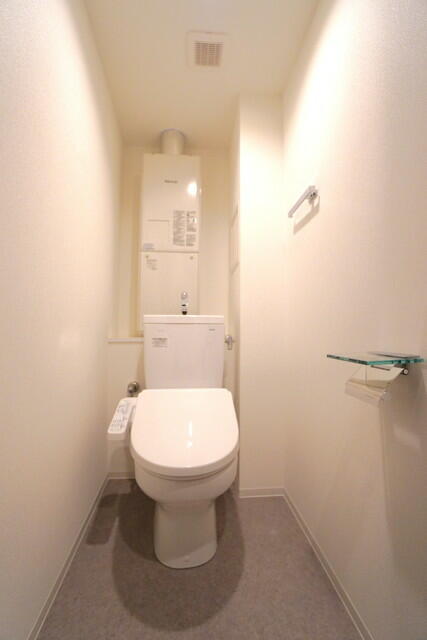 トイレ　※写真は同タイプ住戸です。