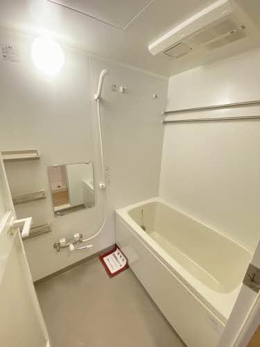 バス・シャワールーム　バスルーム