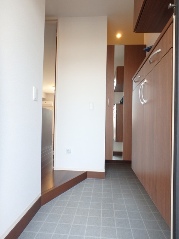 玄関　図面と現状に相違がある場合には現状を優先