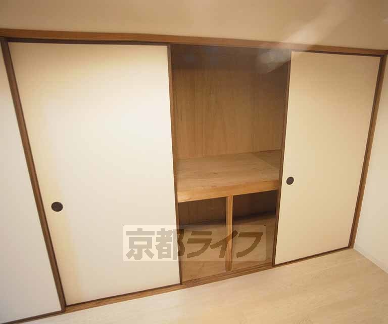 収納　お荷物の多い方でも安心の広さです