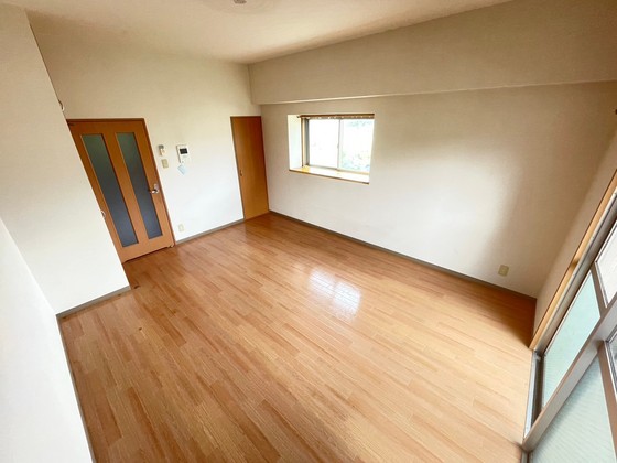 居室・リビング　※別部屋の写真です