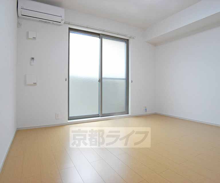 居室・リビング　とても綺麗な室内です。