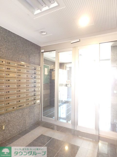 ロビー　オートロックあり