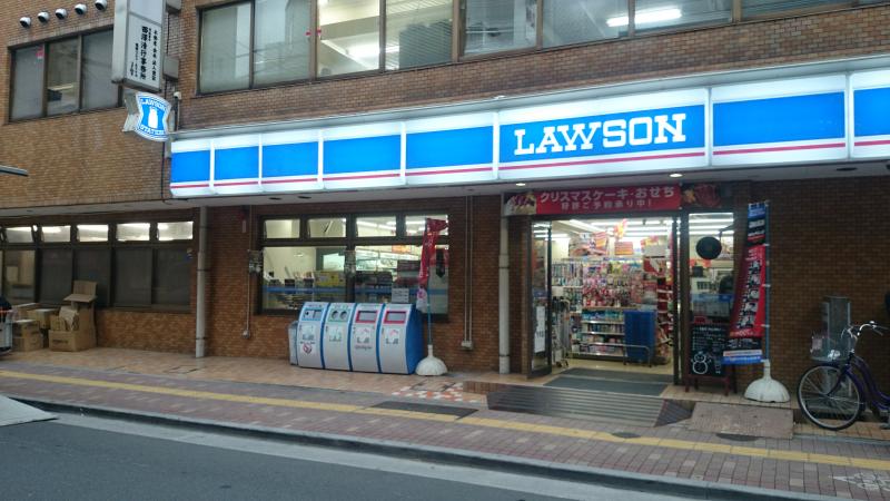 コンビニ　ローソン 台東三丁目店（コンビニ）まで498m