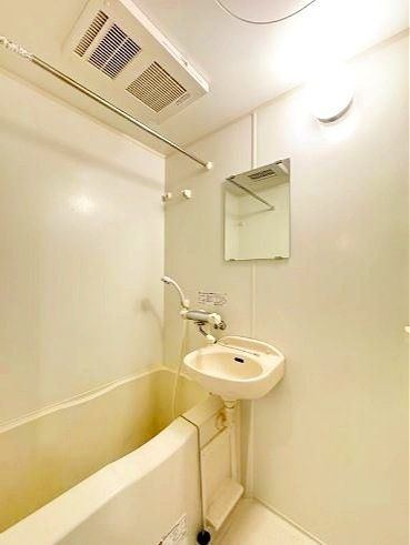 バス・シャワールーム　洗面