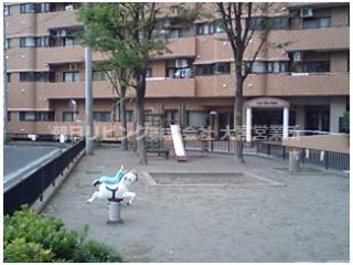 その他　マンション前の公園