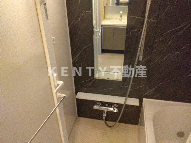 バス・シャワールーム　ゆったり過ごせるお風呂です