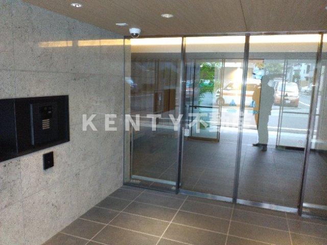 エントランス　ゆとりのあるエントランスです