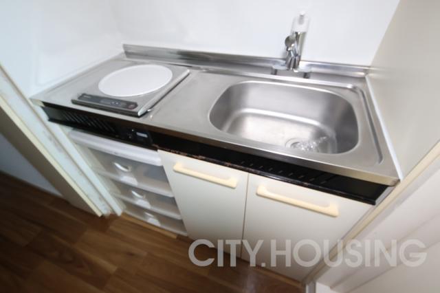 キッチン　※同タイプ部屋の写真です。