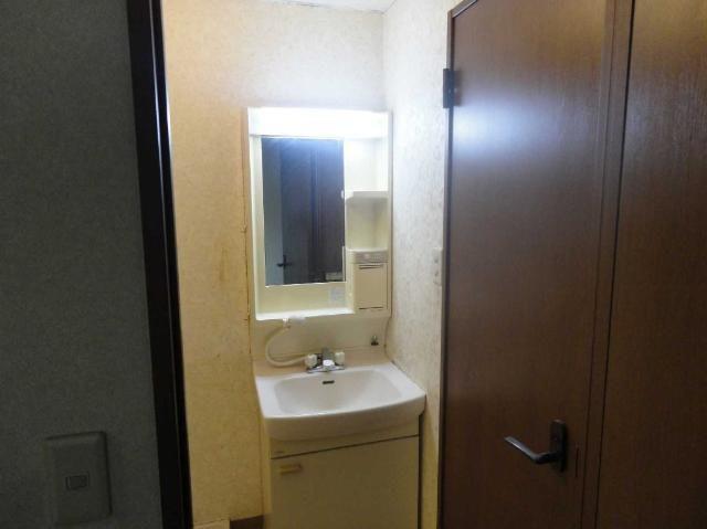 洗面設備　洗髪洗面化粧台