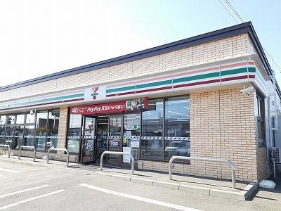 コンビニ　セブンイレブン（コンビニ）まで250m