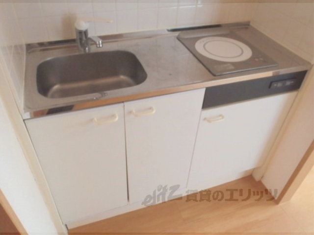 キッチン　１口ＩＨコンロ付きの便利なキッチンです