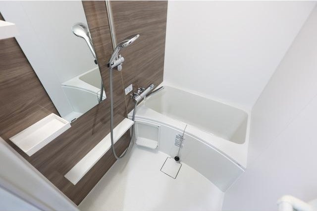 バス・シャワールーム　同物件別部屋写真