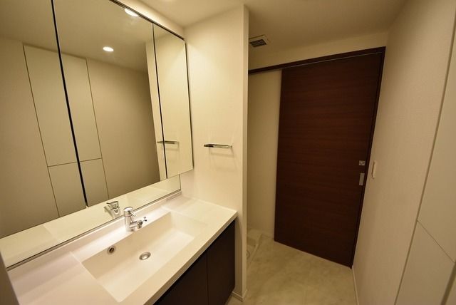 洗面設備　お問合せは(株)タウンハウジングレジデンス事業部　赤坂店・…