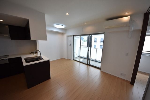 居室・リビング　お問合せは(株)タウンハウジングレジデンス事業部　赤坂店・…