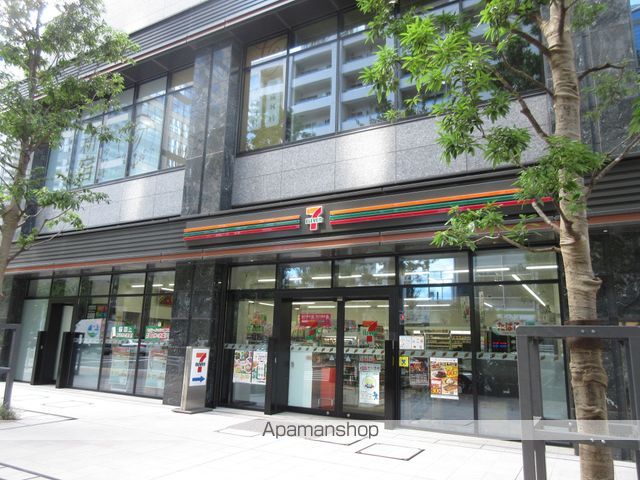 コンビニ　セブンイレブン（コンビニ）まで423m