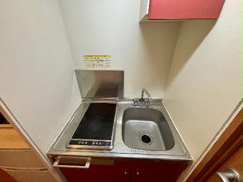 キッチン　設備・仕様は号室により異なる為、現況を優先いたします。