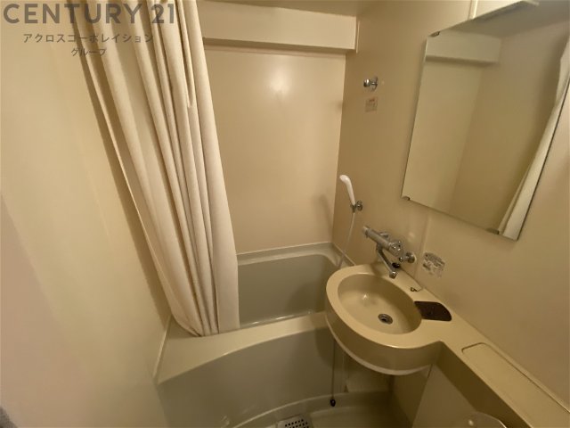 バス・シャワールーム　シンプルで機能的なユニットバスです♪