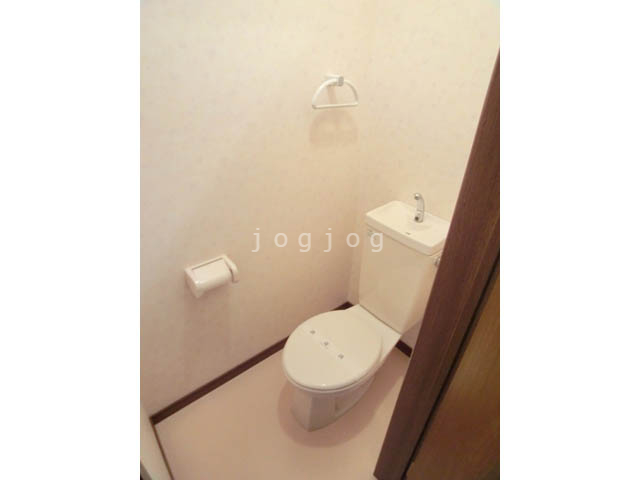 トイレ　キレイに清掃済みです