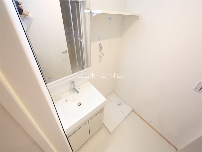 洗面設備　脱衣所　独立洗面台（シャンプードレッサー）