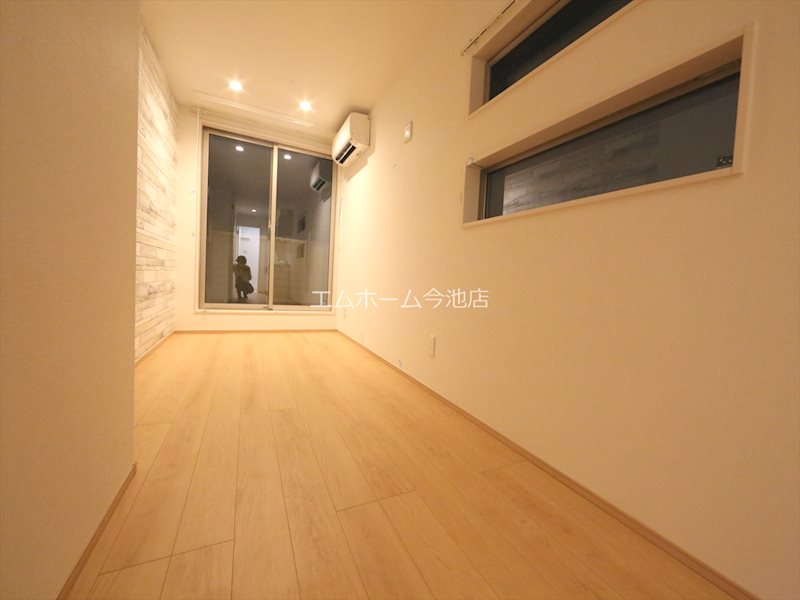 その他部屋・スペース　洋室8.6帖　エアコン付　ウォークインクローゼット付