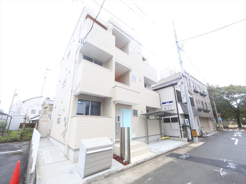 建物外観　外観　オーロック付　宅配ＢＯＸ付　デザイナーズ