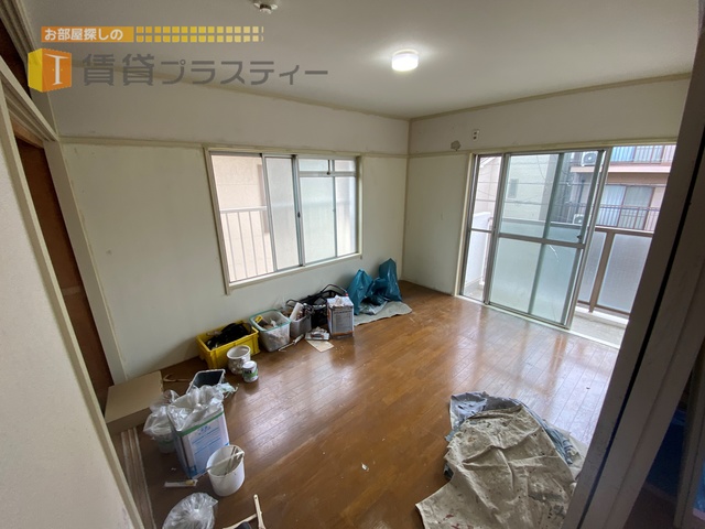 居室・リビング　２面採光の風通しの良いお部屋です。