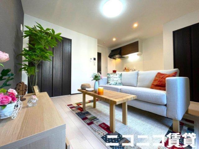 居室・リビング　モデルルームの写真のため、現状を優先致します。