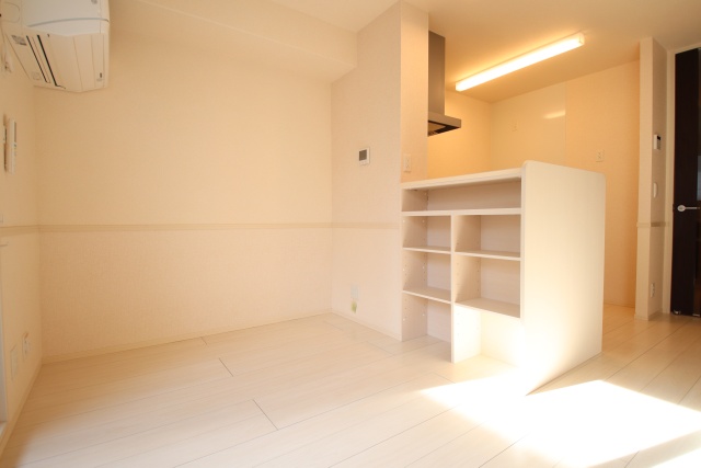 居室・リビング　※別室の参考写真の為、現況優先です。