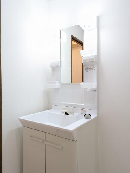 洗面設備　独立洗面化粧台です☆