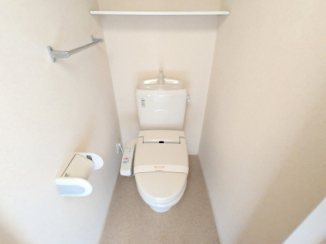 トイレ　温水洗浄暖房便座