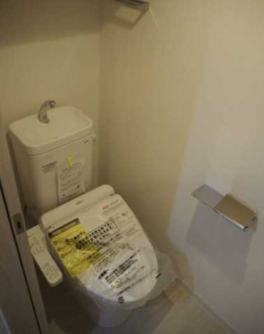 トイレ　クレイシア新宿ノース