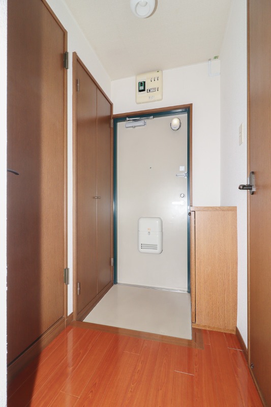 玄関　図面と現状に相違がある場合には現状を優先