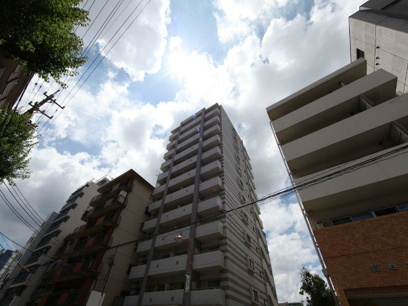 建物外観　外観　オートロック付　防犯カメラ付