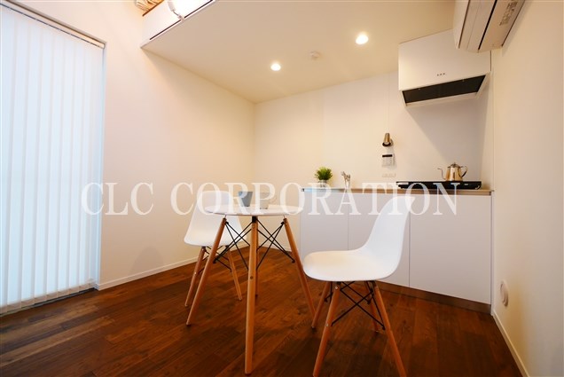 居室・リビング　コンパクトにまとめられたリビング