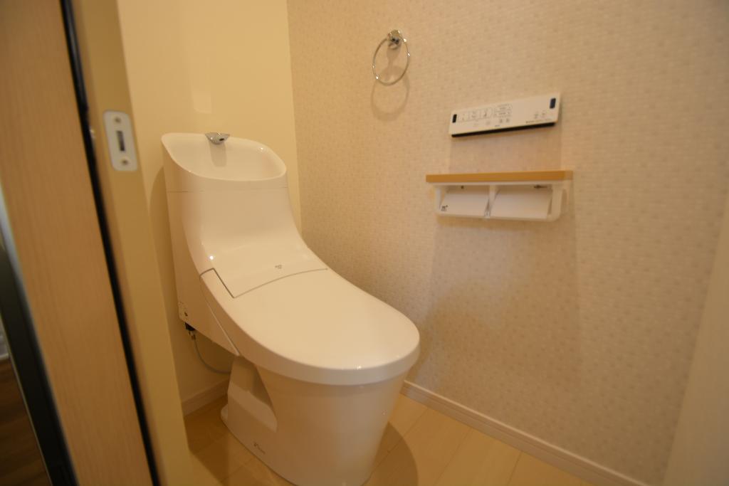 トイレ　シャワー付トイレ
