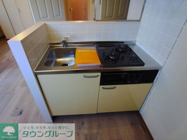 キッチン　システムキッチン（2口ガスコンロ・グリル付）