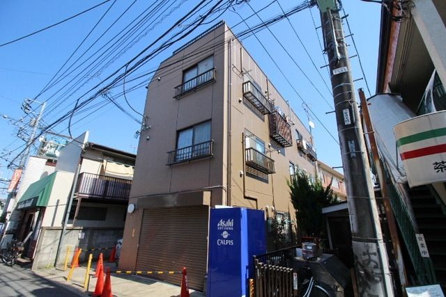 建物外観　★駅前なのに静かな環境です・スーパーやコンビニ近くて便利で…